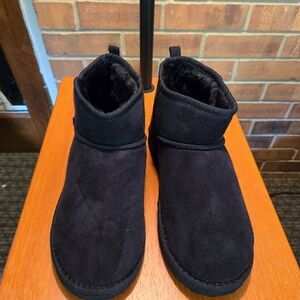 Mia brand fuzzy boots